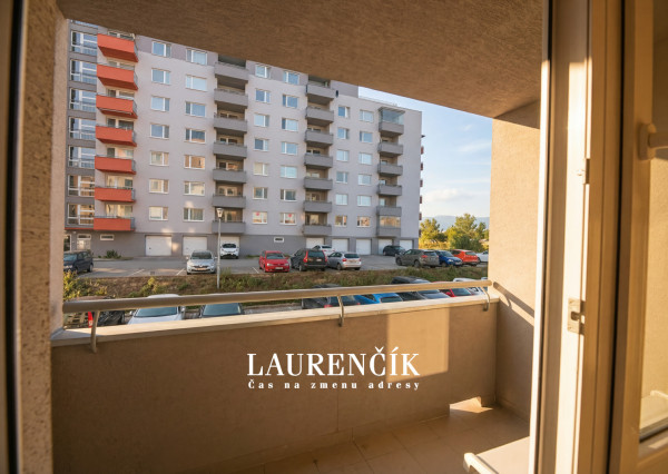 NA PREDAJ | 3-izbový byt s nadštandardnou výmerou v Trenčíne na ul. Liptovská