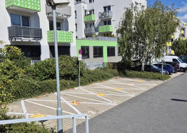 Na prenájom parkovacie státie pri komplexe Tammi 1, Dúbravka