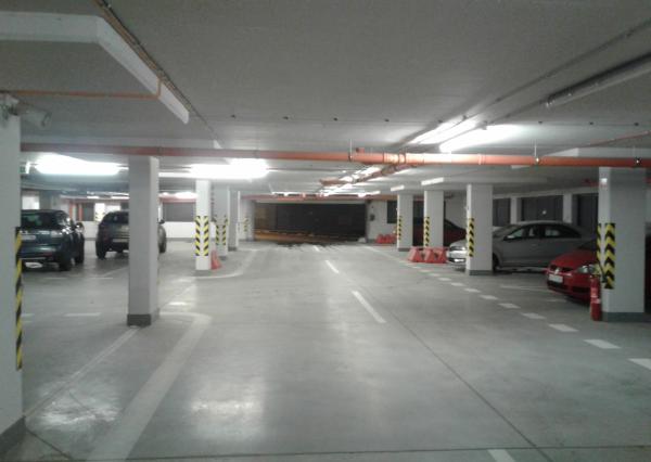 Na prenájom garážové státie pri komplexe Tammi, Dúbravka