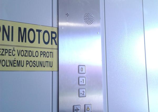 Na prenájom garážové státie, Panónska, Bratislava