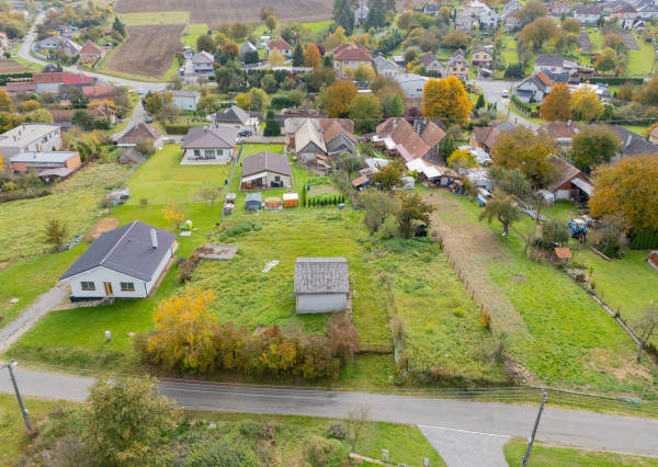 Na predaj dva stavebné pozemky v obci Brezolupy