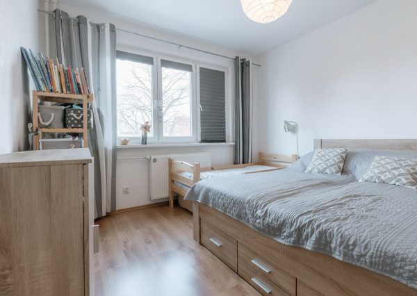 Na prenájom kompletne zariadený 2-izbový byt v centre Martina