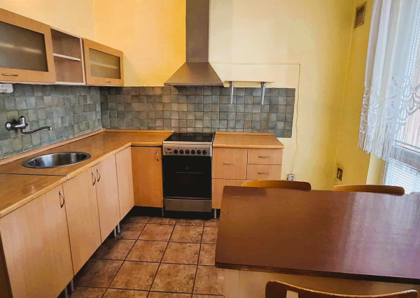 Na prenájom čiastočne zariadený 2-izbový byt v Bánovciach nad Bebravou