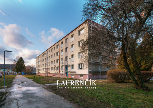 REZERVOVANÉ | 1-izbový byt v Trenčianskych Tepliciach s investičným potenciálom