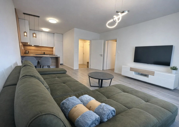 Na prenájom moderný 2-izbový byt v Trenčíne – Halalovka