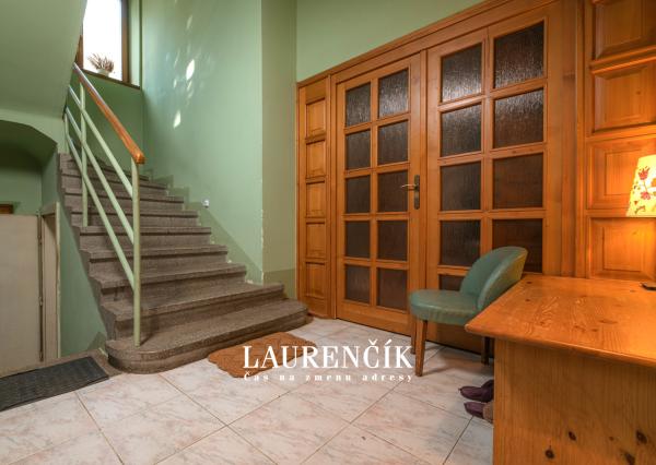 NA PREDAJ | UNIKÁTNY RODINNÝ DOM V CENTRE TRENČÍNA