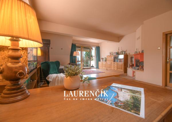 NA PREDAJ | UNIKÁTNY RODINNÝ DOM V CENTRE TRENČÍNA