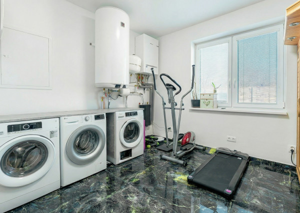 Na predaj rodinný dom s možnosťou ďalšej výstavby v Macove