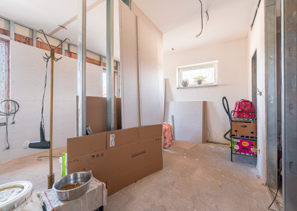 Na predaj rodinný dom s bazénom v obci Macov