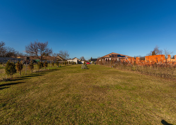 Na predaj stavebné pozemky v obci Macov