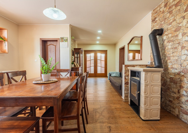 Na predaj zrekonštruovaný rodinný dom v Pate