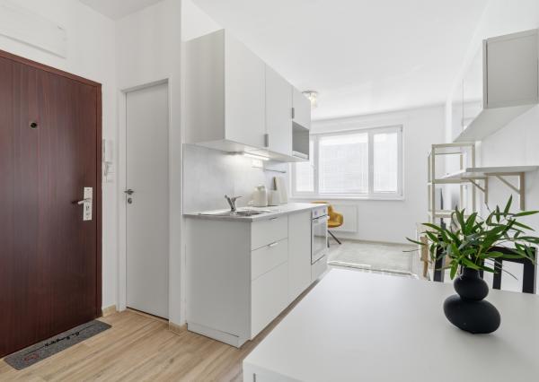 Na prenájom útulná garsónka v Bratislave - Vrakuňa