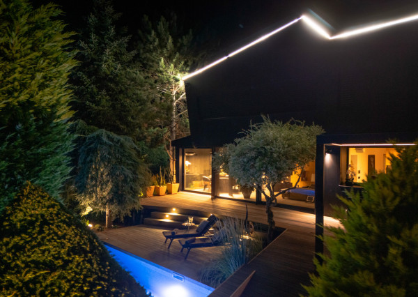 Na predaj vila s okrasnou záhradou a bazénom v Pezinku