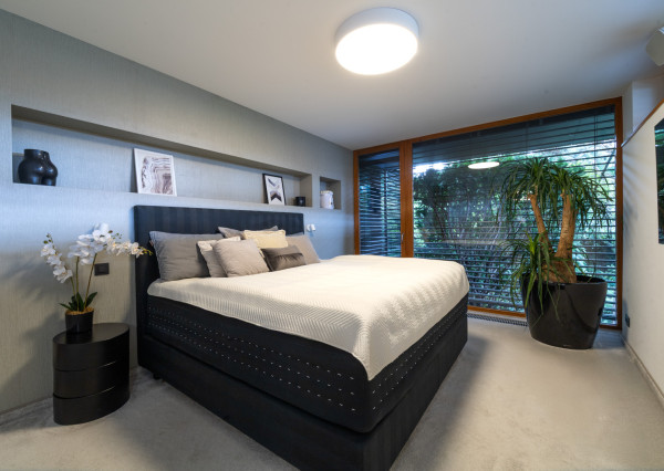 Na predaj vila s okrasnou záhradou a bazénom v Pezinku