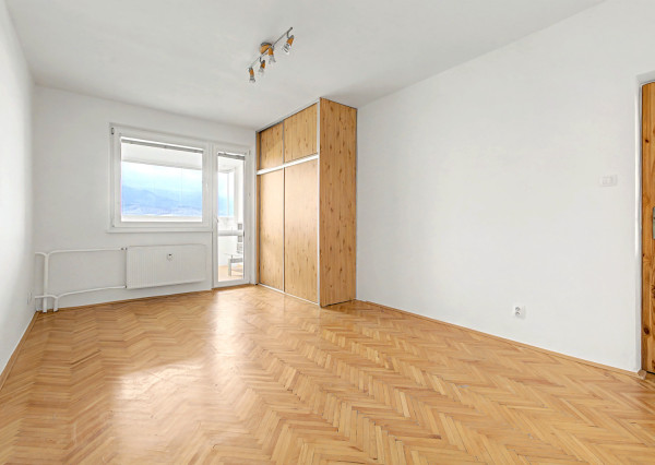 Na predaj 3-izbový byt s veľkou loggiou v Martin-Sever