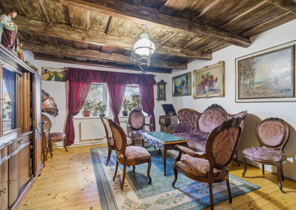 Na predaj autentický rodinný dom so starožitnosťami v Holíči