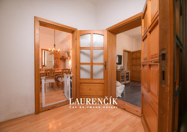 NA PREDAJ | UNIKÁTNY RODINNÝ DOM V CENTRE TRENČÍNA