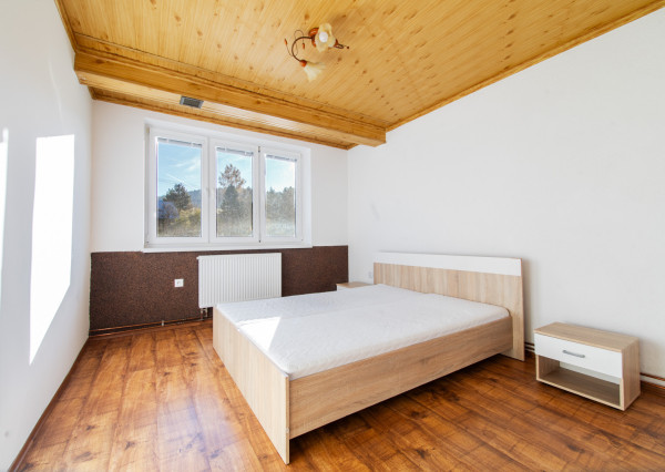 Na predaj veľkometrážny 3-izbový byt v Zákamennom