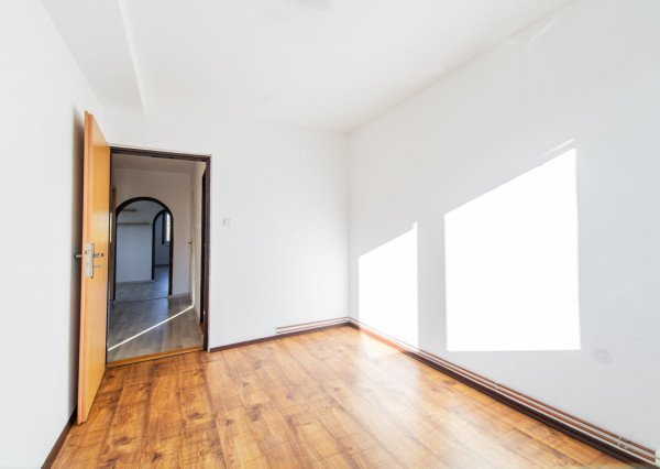 Na predaj veľkometrážny 3-izbový byt v Zákamennom