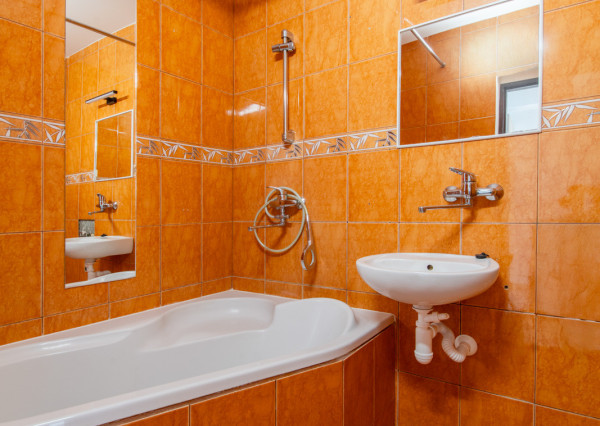 Na predaj veľkometrážny 3-izbový byt v Zákamennom