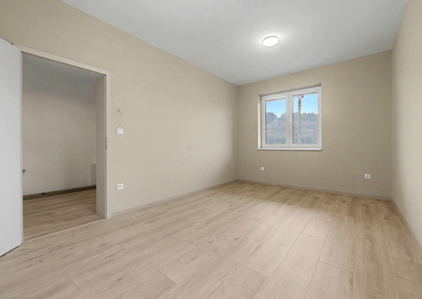 Na predaj 4-izbový rodinný dom v obci Divina