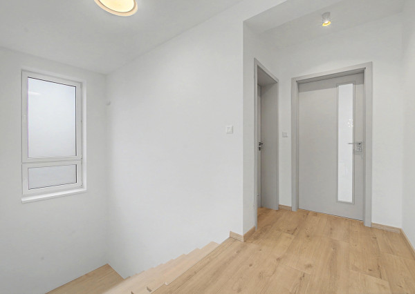 Na predaj 4-izbový rodinný dom v obci Divina