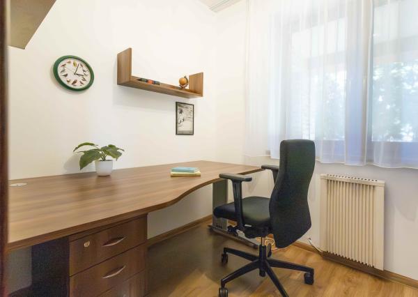 Na prenájom rodinný dom s garážou a terasou v centre Šamorína