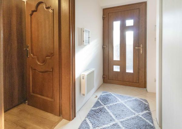 Na prenájom rodinný dom s garážou a terasou v centre Šamorína