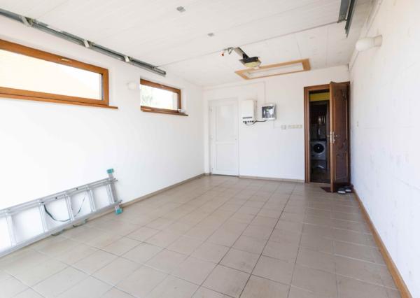 Na prenájom rodinný dom s garážou a terasou v centre Šamorína