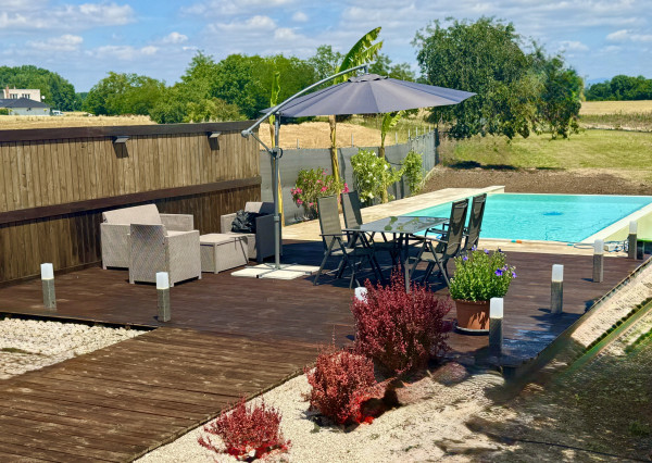 Na predaj moderný 4-izbový rodinný dom s bazénom v Bučanoch