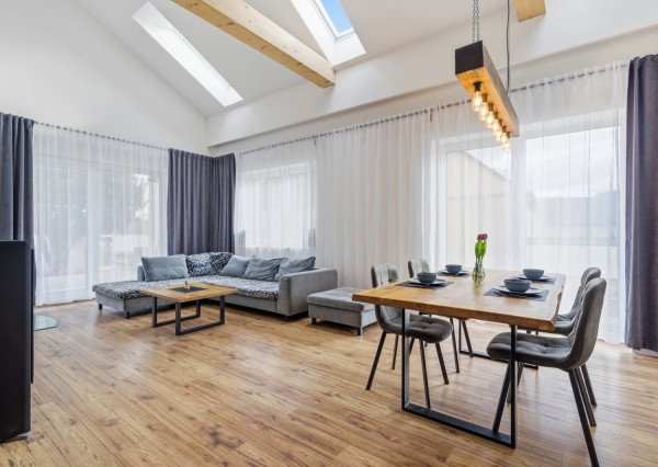 Na predaj moderný 4-izbový rodinný dom s bazénom v Bučanoch