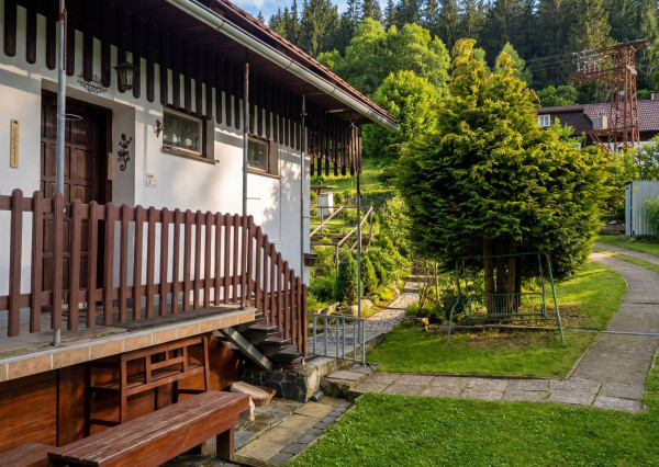 Na predaj rodinný dom s bazénom v obci Makov-Potok