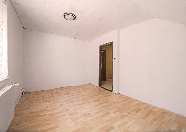 Na predaj rodinný dom s bazénom v obci Makov-Potok