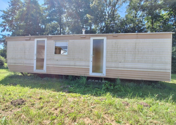 HORNÉ DRŽKOVCE – Mobilný dom s pozemkom pri potoku (790 m²)