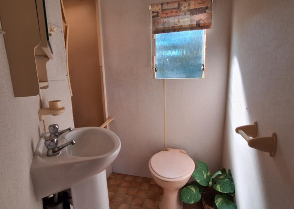 HORNÉ DRŽKOVCE – Mobilný dom s pozemkom pri potoku (790 m²)