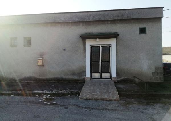 Na prenájom /výrobno-skladovacie priestory/ Prusy