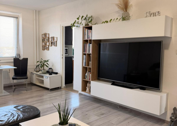 Na prenájom 3 izbový s 2 balkónmi na sídlisku JUH v Malackách