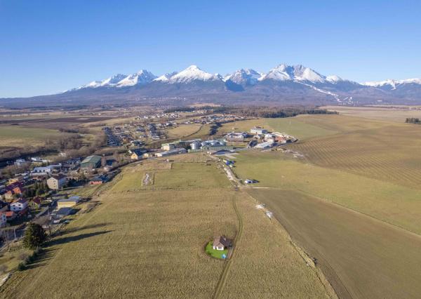 Na predaj pozemok s výhľadom na Tatry v obci Mlynica