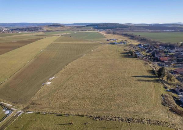 Na predaj pozemok v obci Mlynica