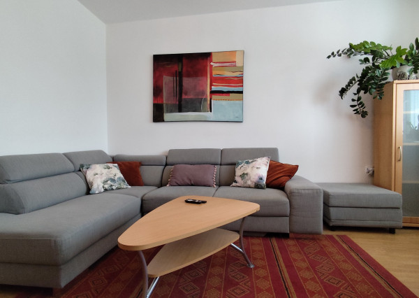 Na prenájom 2-izbový byt v centre Bánoviec nad Bebravou