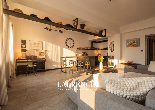 NA PREDAJ | 4-izbový byt s parametrami rodinného domu v Žiline na ul. Lenčova