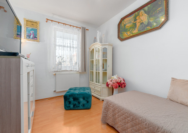 Na predaj zariadený dvojpodlažný rodinný dom kúsok od Serede