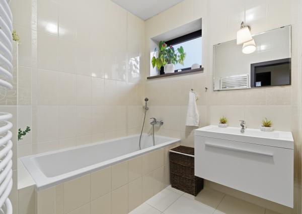 Na predaj rodinný dom s potenciálom ďalšej výstavby, Kyselica