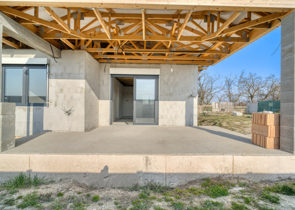 Na predaj rozostavaný rodinný dom v Moste pri Bratislave