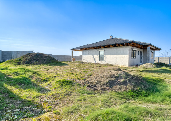 Na predaj rozostavaný rodinný dom v Moste pri Bratislave