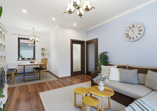 Na predaj rodinný dom s veľkorysým pozemkom v obci Kyselica