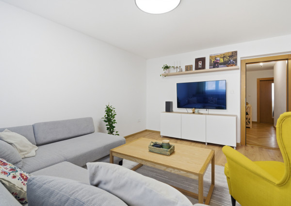 Na predaj 4-izbový byt v centre Stupavy