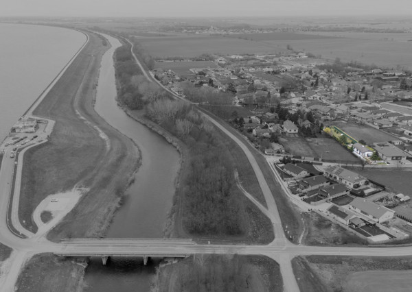 Na predaj rodinný dom s veľkorysým pozemkom v obci Kyselica