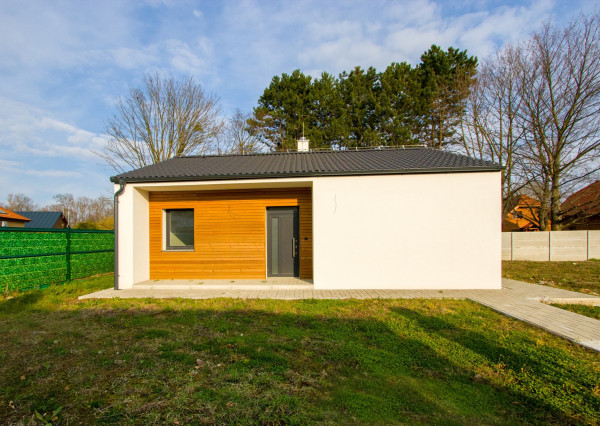 Na predaj rekreačnú chatu s pozemkom v obci Blahová-Madarász