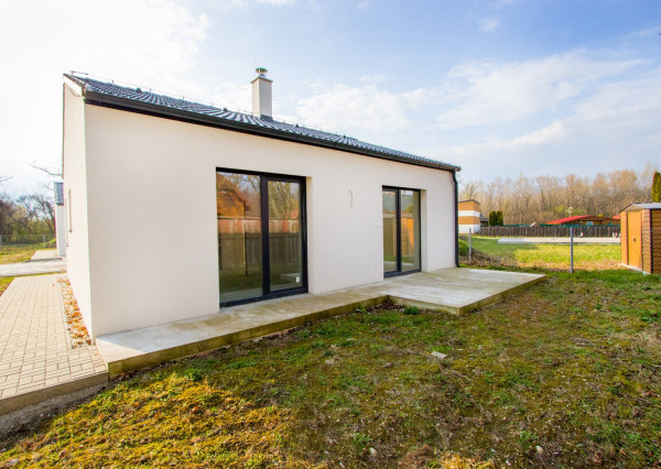 Na predaj rekreačnú chatu s pozemkom v obci Blahová-Madarász